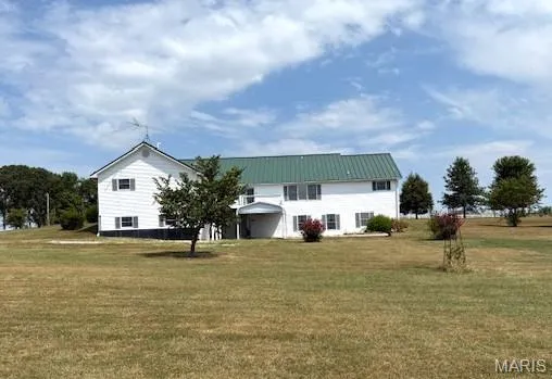 $599,000 | 23598 Falcon Road, Lebanon, MO 65536