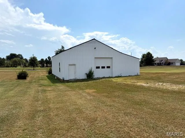 $599,000 | 23598 Falcon Road, Lebanon, MO 65536