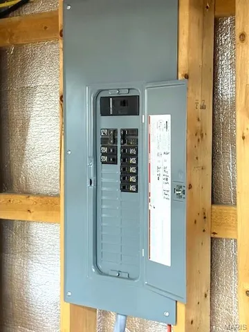 $599,000 | 23598 Falcon Road, Lebanon, MO 65536