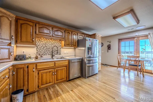 $599,000 | 23598 Falcon Road, Lebanon, MO 65536