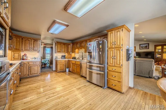 $599,000 | 23598 Falcon Road, Lebanon, MO 65536