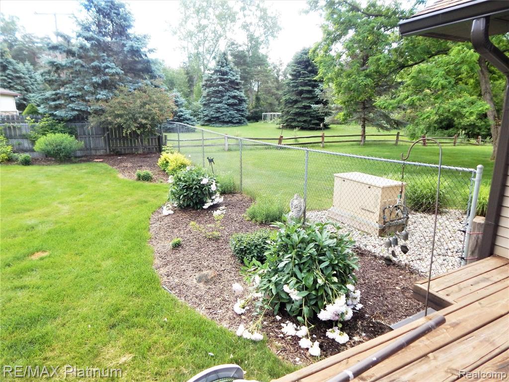 9073 Townley Road Fenton, MI 48430 - Photo 59 of 68