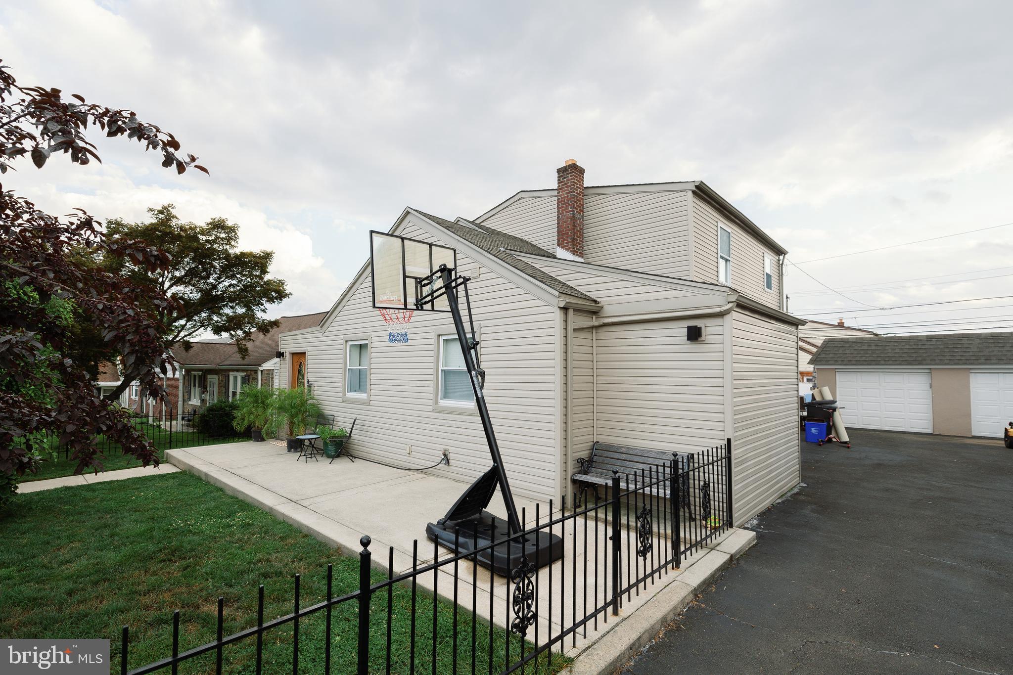 3116 Fordham Road Philadelphia, PA 19114 - Photo 3 of 43 Gallery Image 3