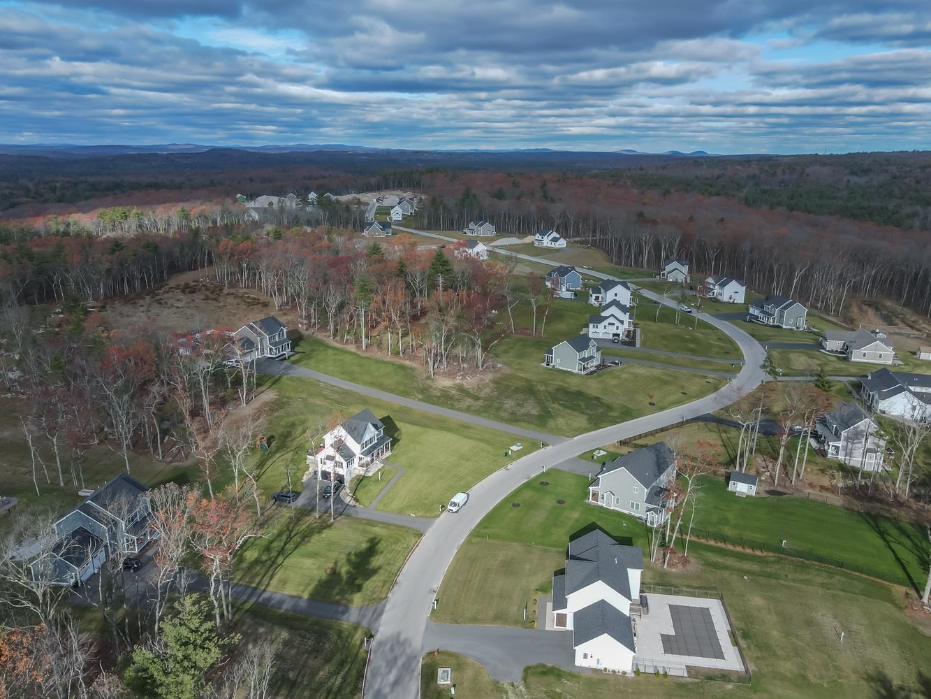 45 Daniel Road Derry, NH 03038 - Photo 2 of 3