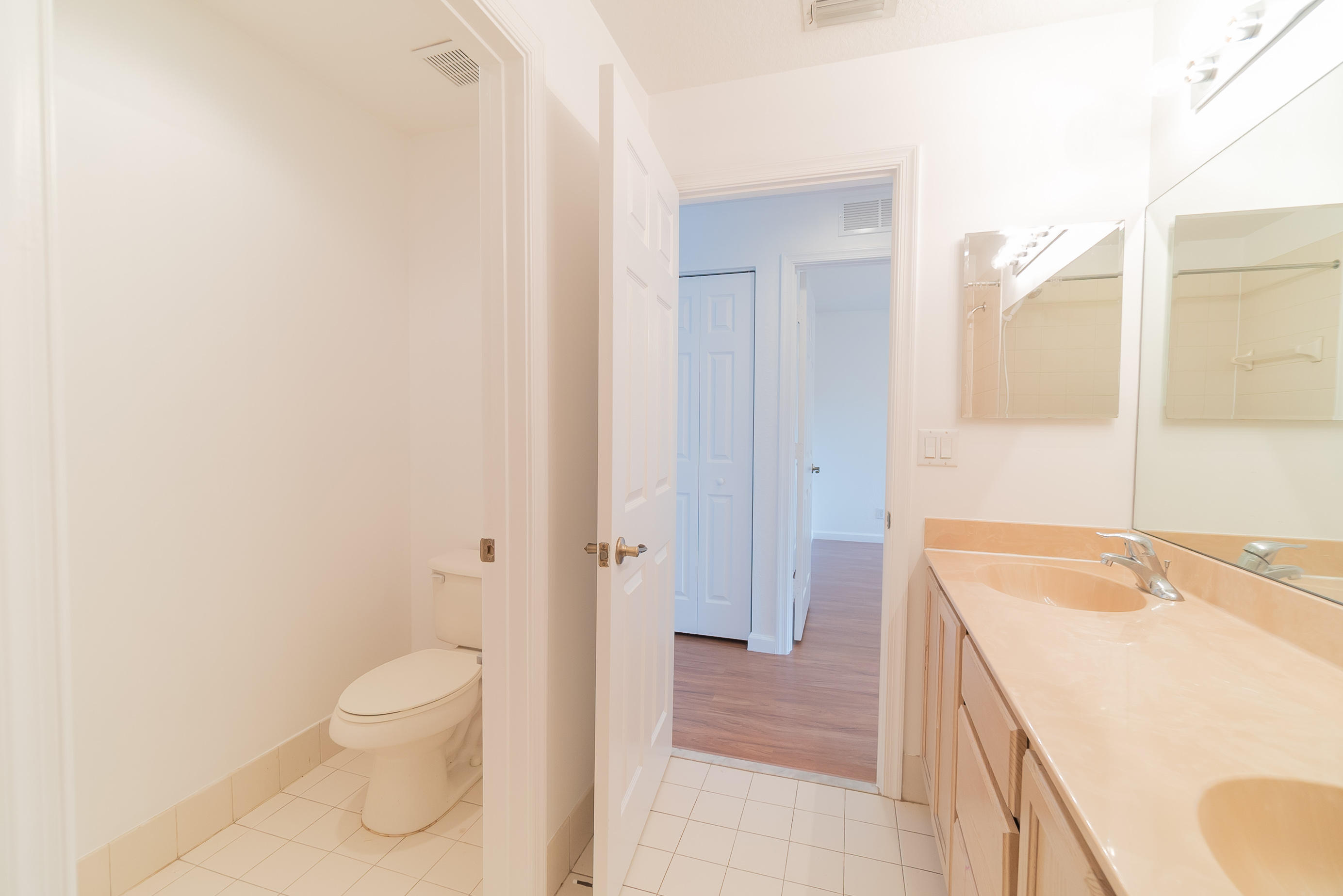 1232 Rose Gate Boulevard Riviera Beach, FL 33404 - Photo 19 of 23 17. Second Bathroom 2