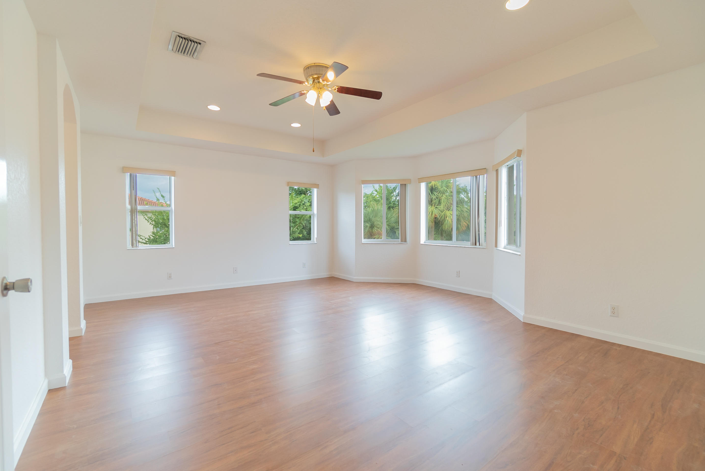 1232 Rose Gate Boulevard Riviera Beach, FL 33404 - Photo 20 of 23 18. Master Bedroom