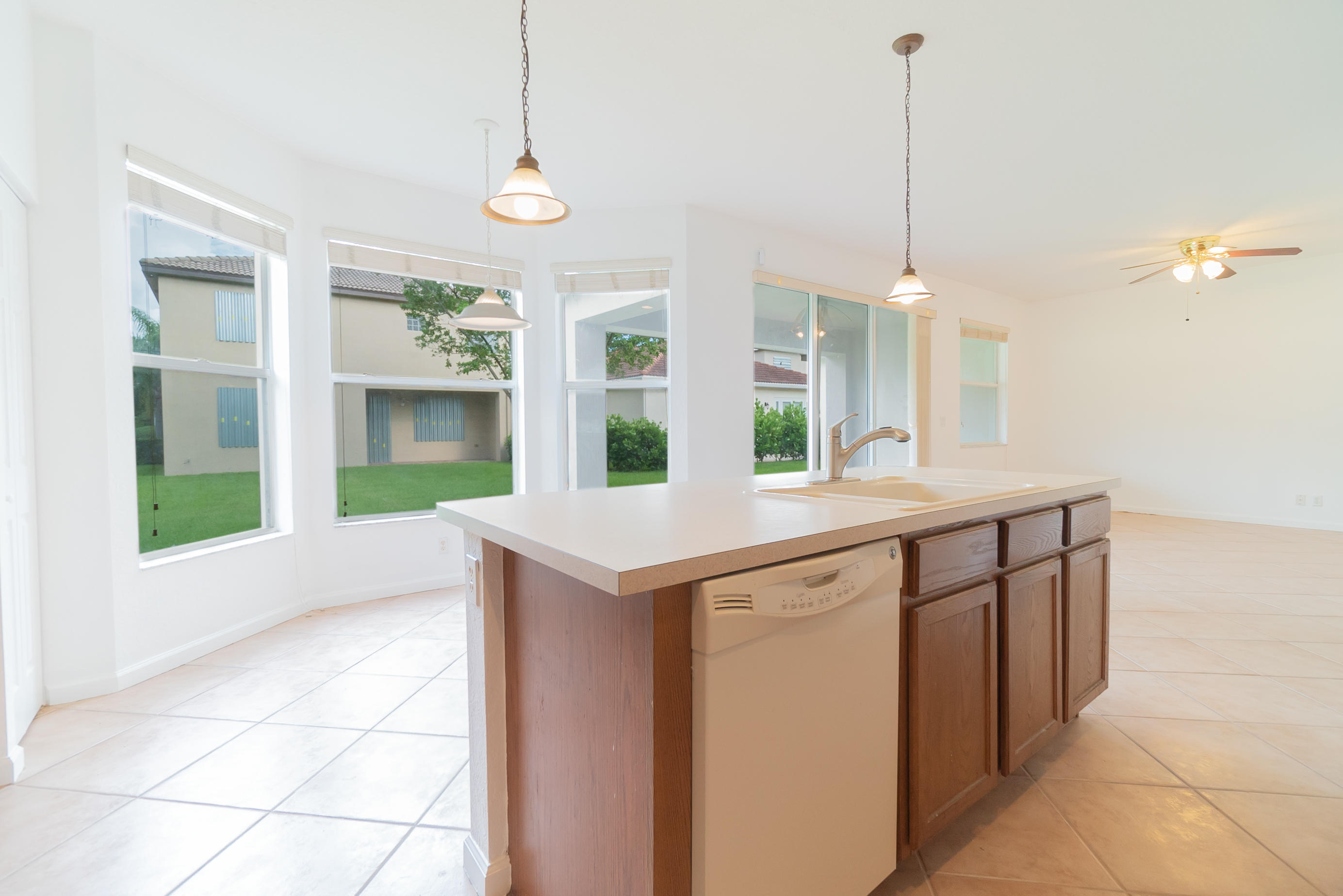 1232 Rose Gate Boulevard Riviera Beach, FL 33404 - Photo 9 of 23 7. Kitchen 2