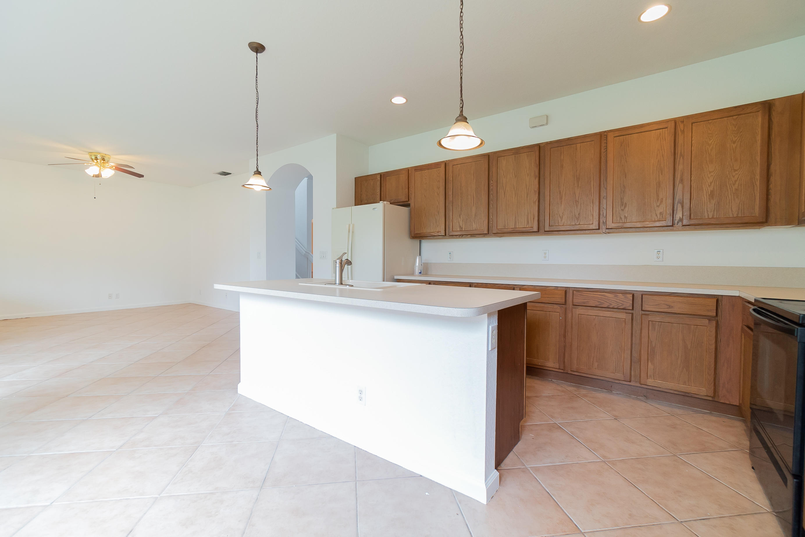 1232 Rose Gate Boulevard Riviera Beach, FL 33404 - Photo 10 of 23 8. Kitchen 3