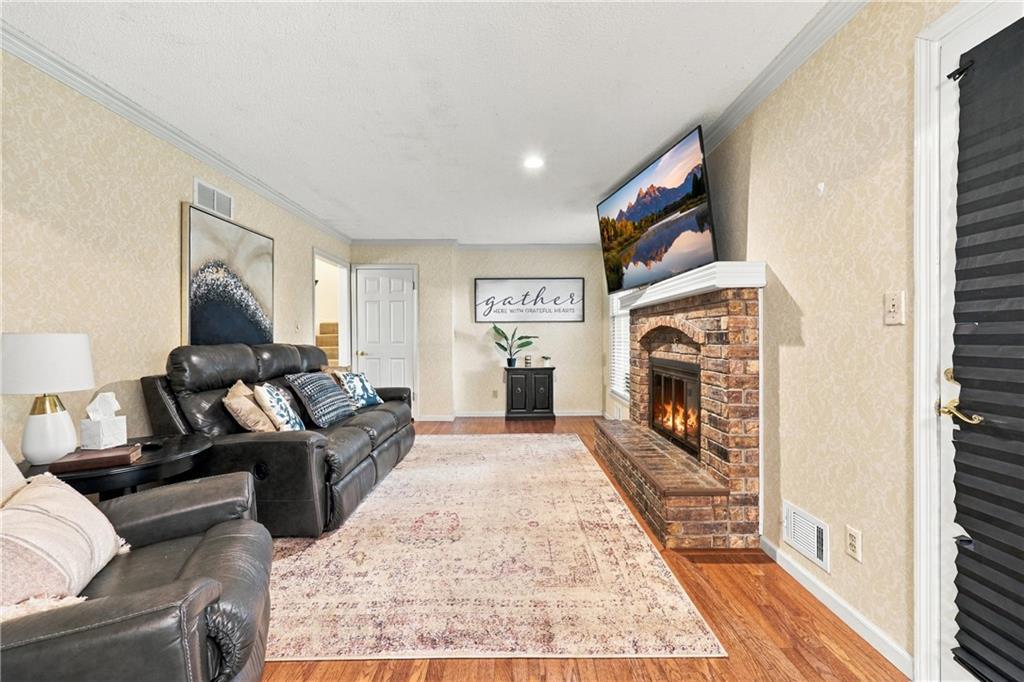 900 Southwest Murray Road Lee's Summit, MO 64081 - Photo 7 of 26 Gallery Image 7