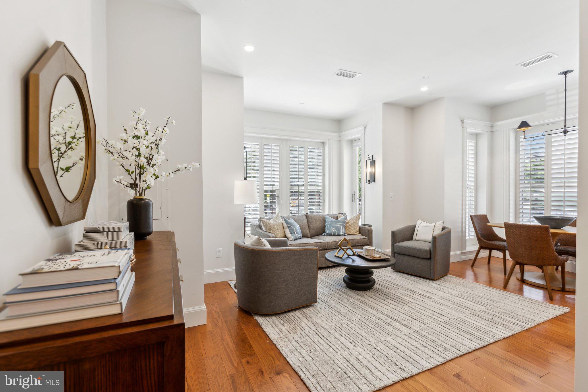 1641 R Street Northwest, Unit 403 Washington, DC 20009 - Photo 2 of 36