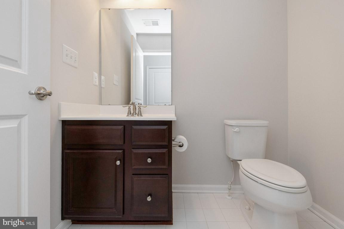 1048 Ramble Run Road Baltimore, MD 21220 - Photo 37 of 53 Full bathroom on 4th floor