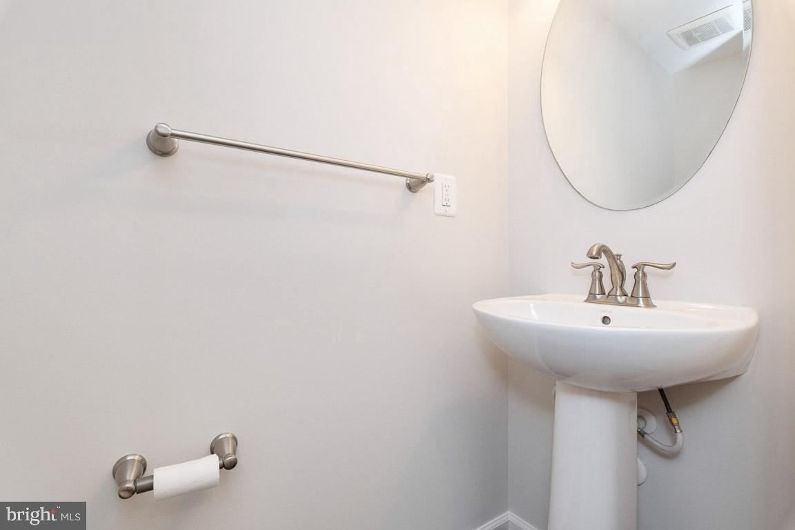 1048 Ramble Run Road Baltimore, MD 21220 - Photo 7 of 53 Lower level powder room