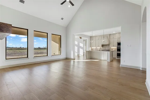 $709,900 | 117 Lila Lake Drive, Waxahachie, TX 75165