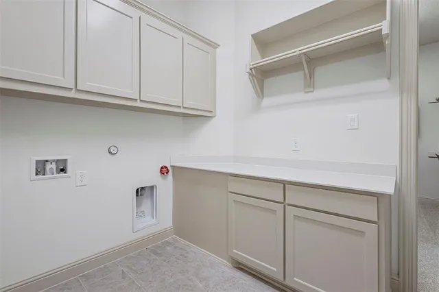 $709,900 | 117 Lila Lake Drive, Waxahachie, TX 75165