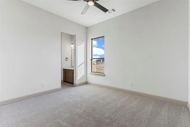 $709,900 | 117 Lila Lake Drive, Waxahachie, TX 75165