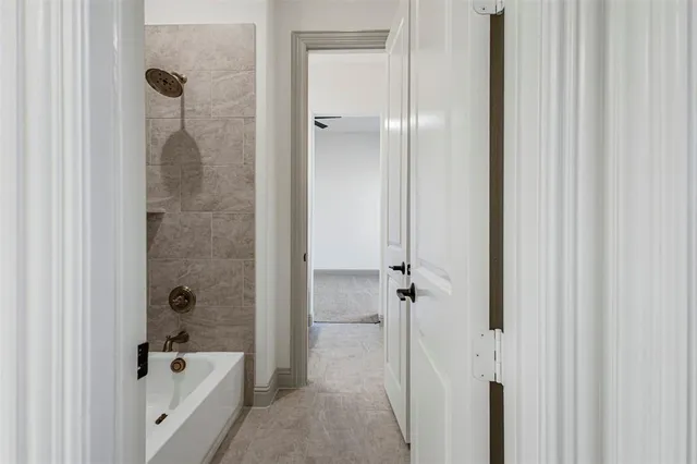 $709,900 | 117 Lila Lake Drive, Waxahachie, TX 75165