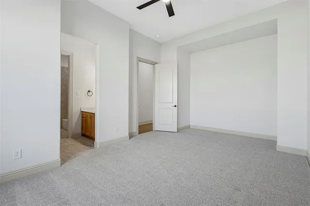 $709,900 | 117 Lila Lake Drive, Waxahachie, TX 75165