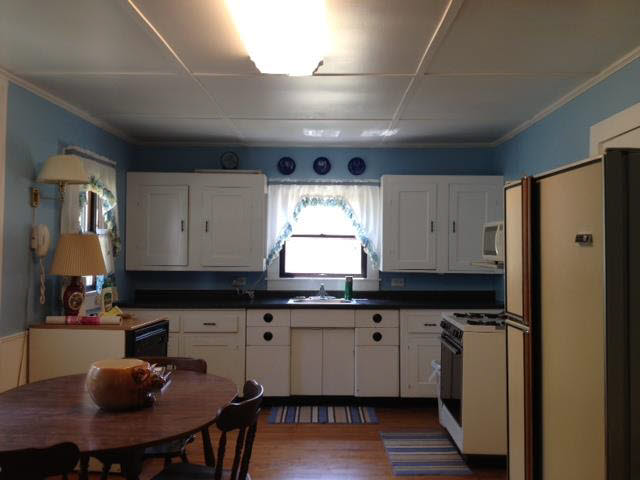 3013 West Dean Road Lambertville, MI 48144 - Photo 2 of 5 KITCHEN