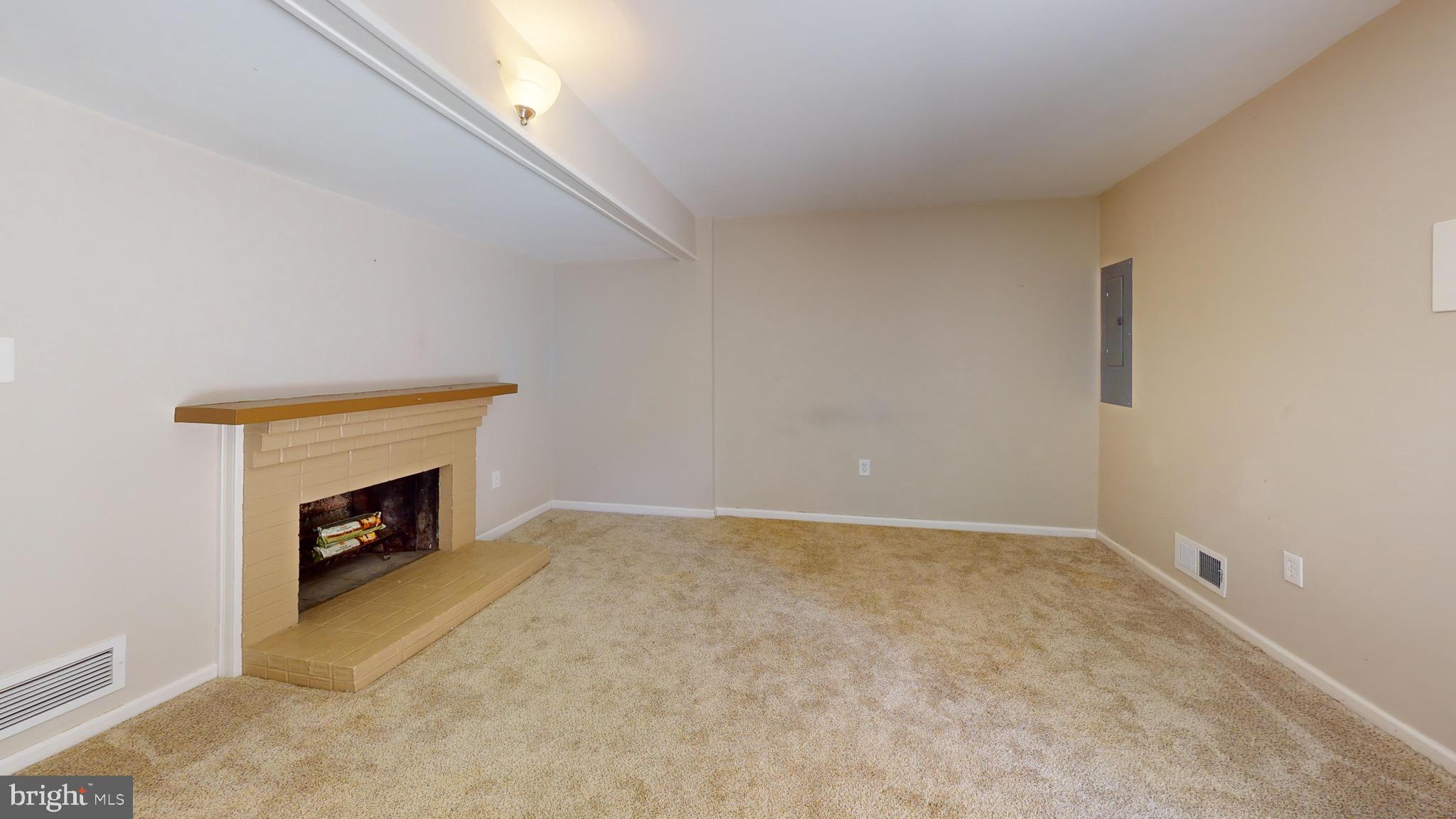 3391 Benbow Court Woodbridge, VA 22193 - Photo 24 of 34 Basement Living Area