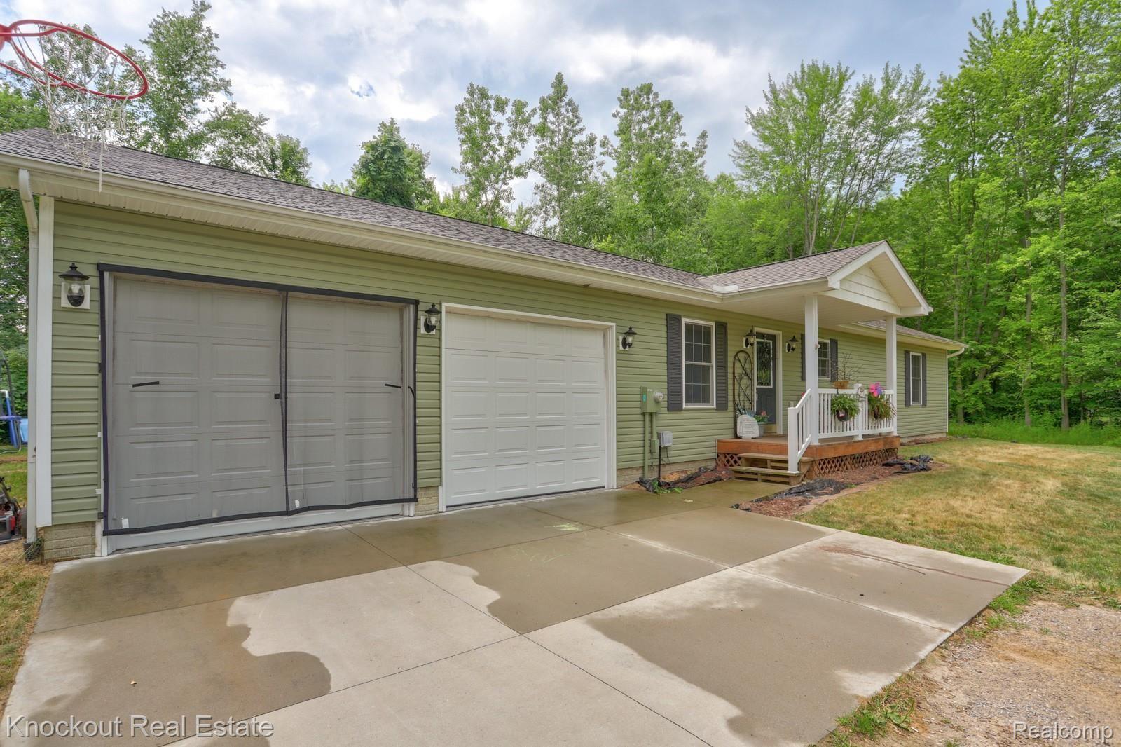 6720 Townline Road Birch Run, MI 48415 - Photo 5 of 26 6720 Townline-5.jpg