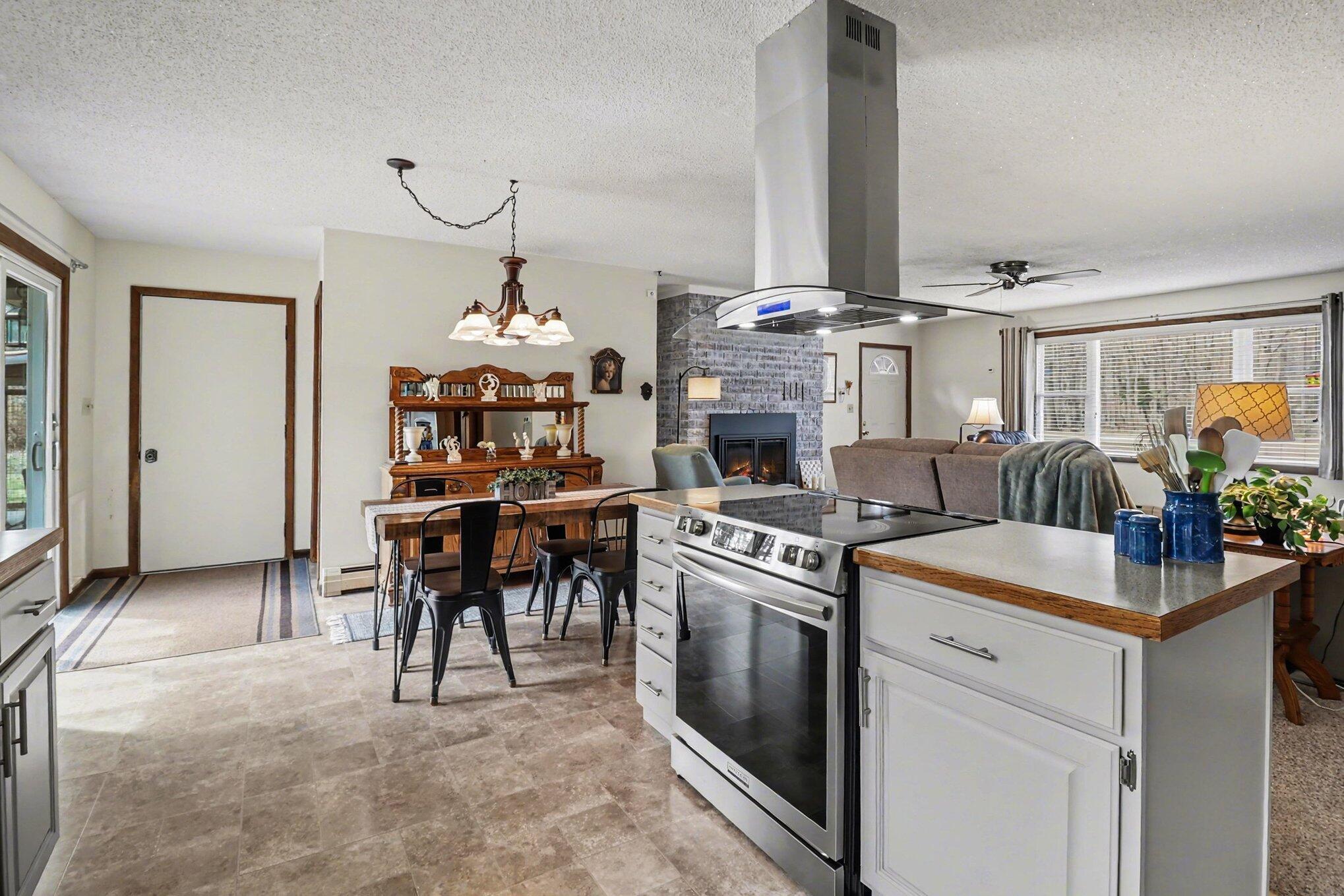 6335 Shagway Road Ludington, MI 49431 - Photo 14 of 36 011_file_3912