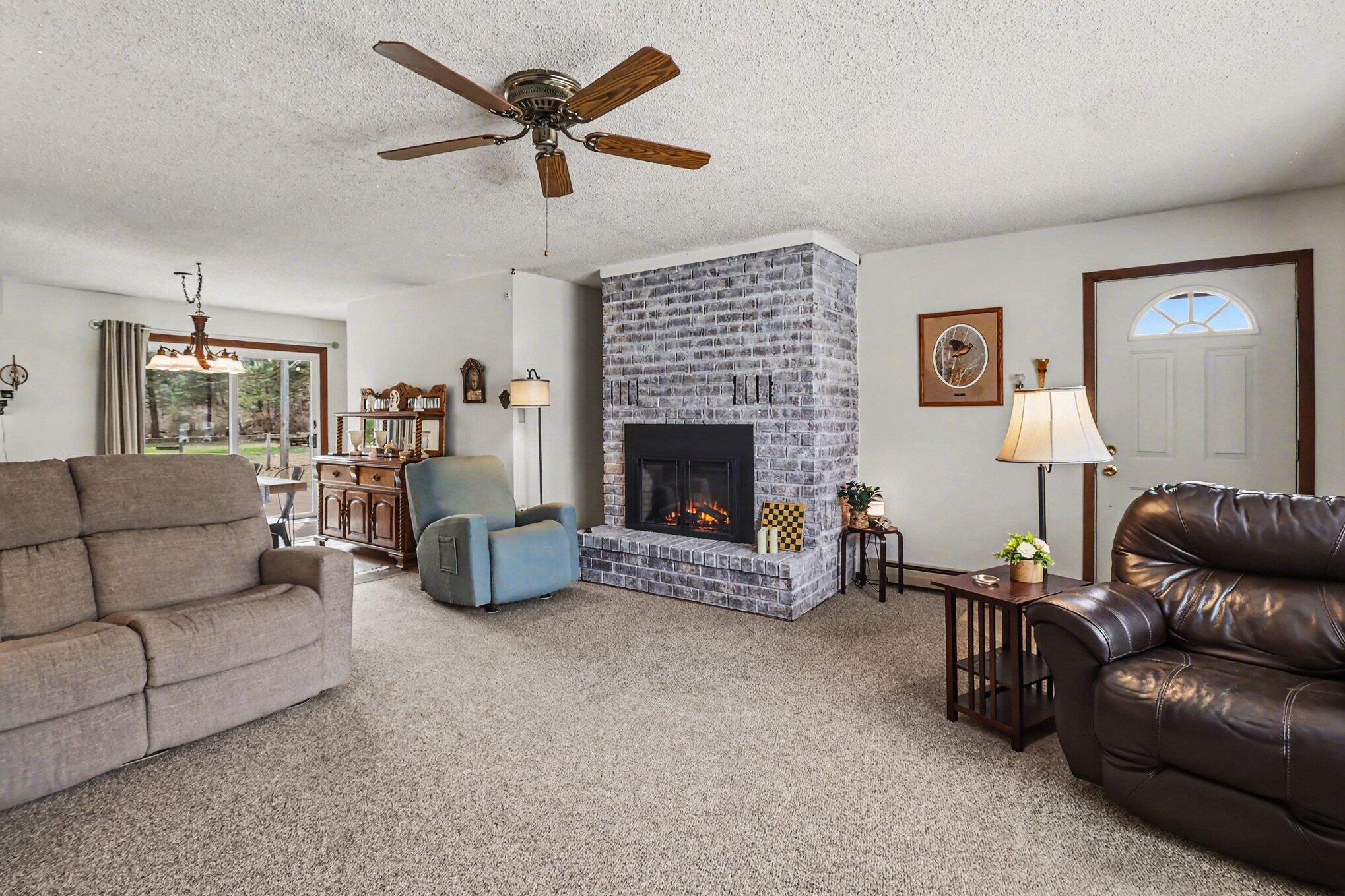 6335 Shagway Road Ludington, MI 49431 - Photo 8 of 36 005_file_9103