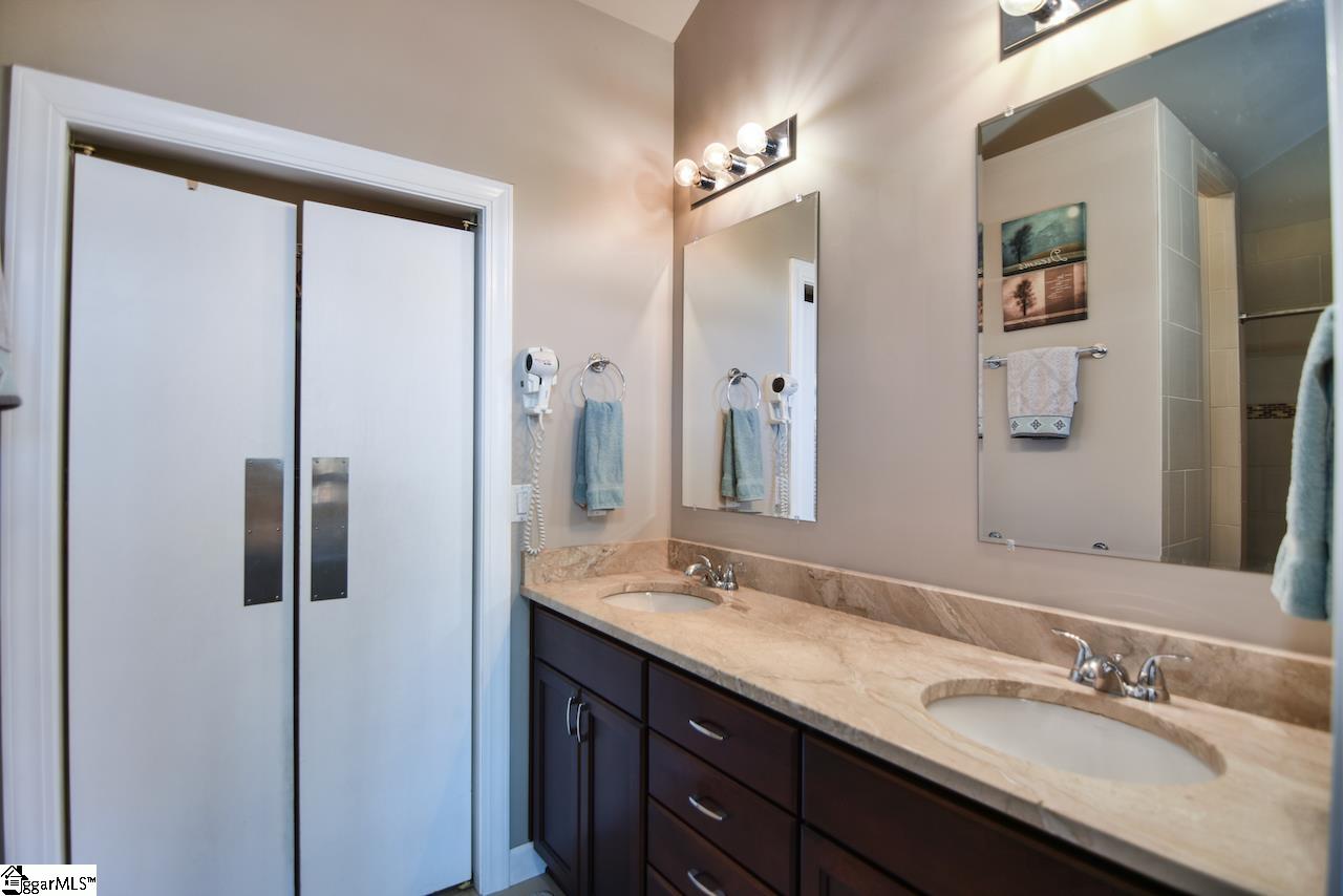 11 Altamont Forest Road Greenville, SC 29609 - Photo 14 of 35