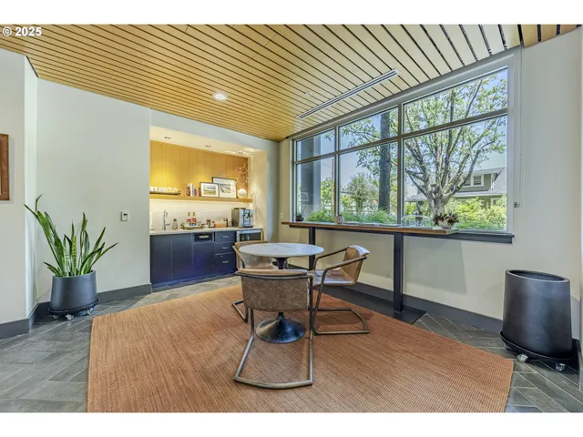 $947,000 | 1600 Pearl Street, Unit 303, Eugene, OR 97401