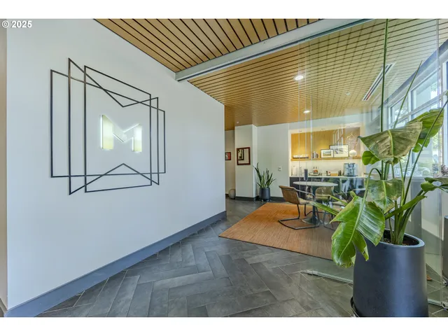 $947,000 | 1600 Pearl Street, Unit 303, Eugene, OR 97401