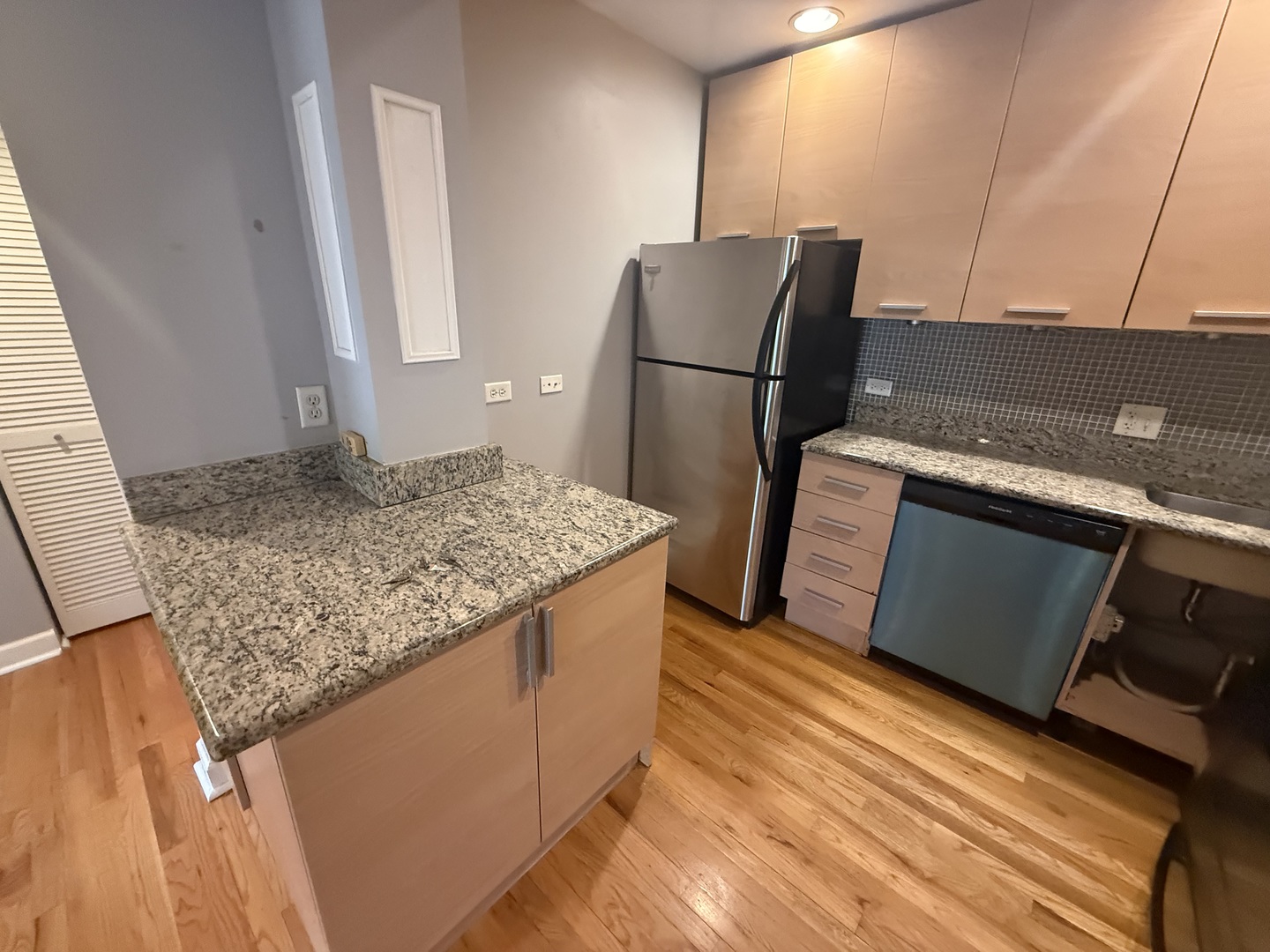6954 North Greenview Avenue, Unit 305 Chicago, IL 60626 - Photo 6 of 13