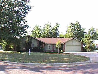 1764 East Swallow Street Springfield, MO 65804 - Photo 1 of 1 Primary Photo