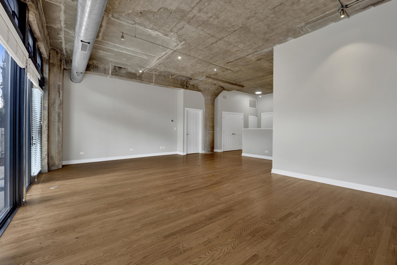 1071 West 15th Street, Unit 109 Chicago, IL 60608 - Photo 11 of 31