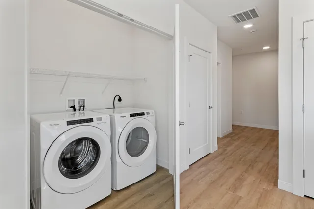 $2,118 | 5945 6th Avenue, Unit 211, Kenosha, WI 53140