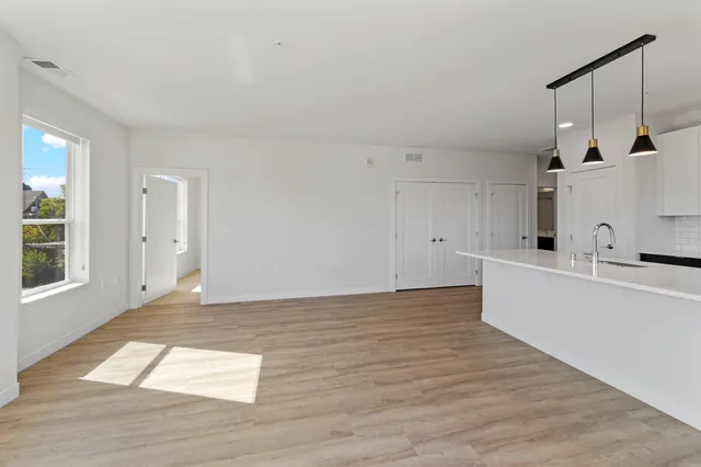 $2,118 | 5945 6th Avenue, Unit 211, Kenosha, WI 53140