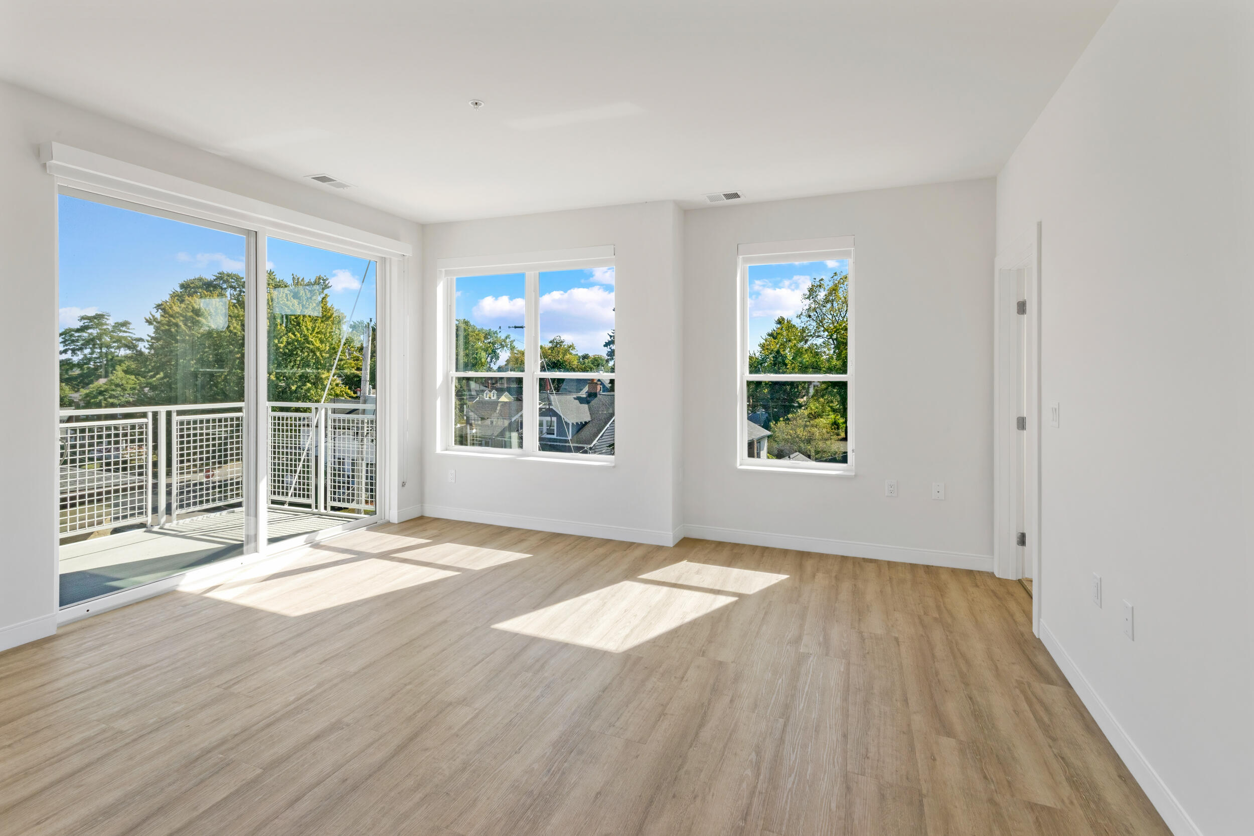 5945 6th Avenue, Unit 211 Kenosha, WI 53140 - Photo 7 of 27 IMG_0531