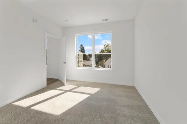 $2,118 | 5945 6th Avenue, Unit 211, Kenosha, WI 53140