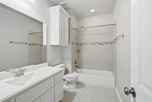 $2,175 | 513 Mistflower Springs Drive, Leander, TX 78641