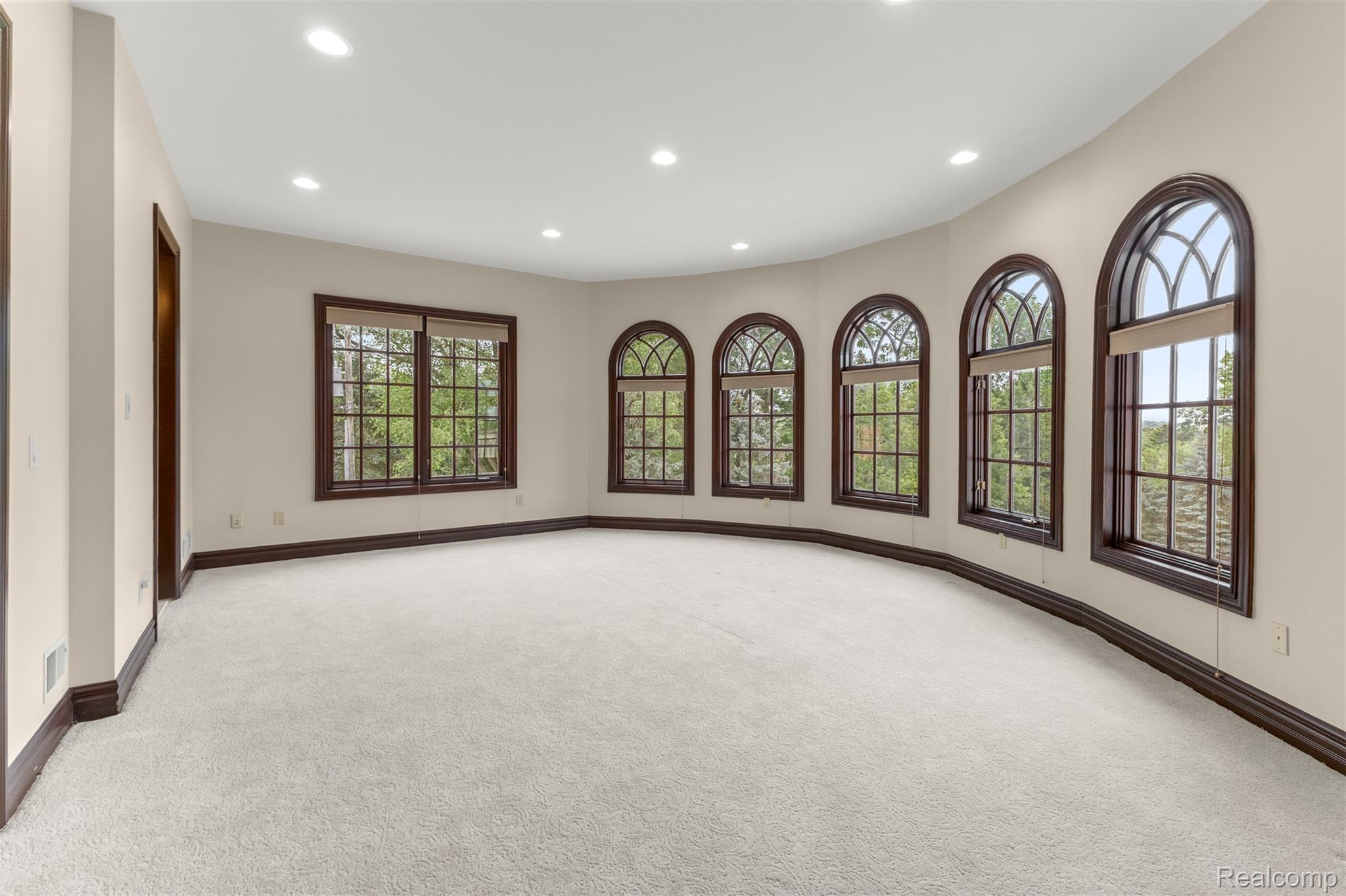 18585 Sheldon Road Northville, MI 48168 - Photo 52 of 98 61.jpg