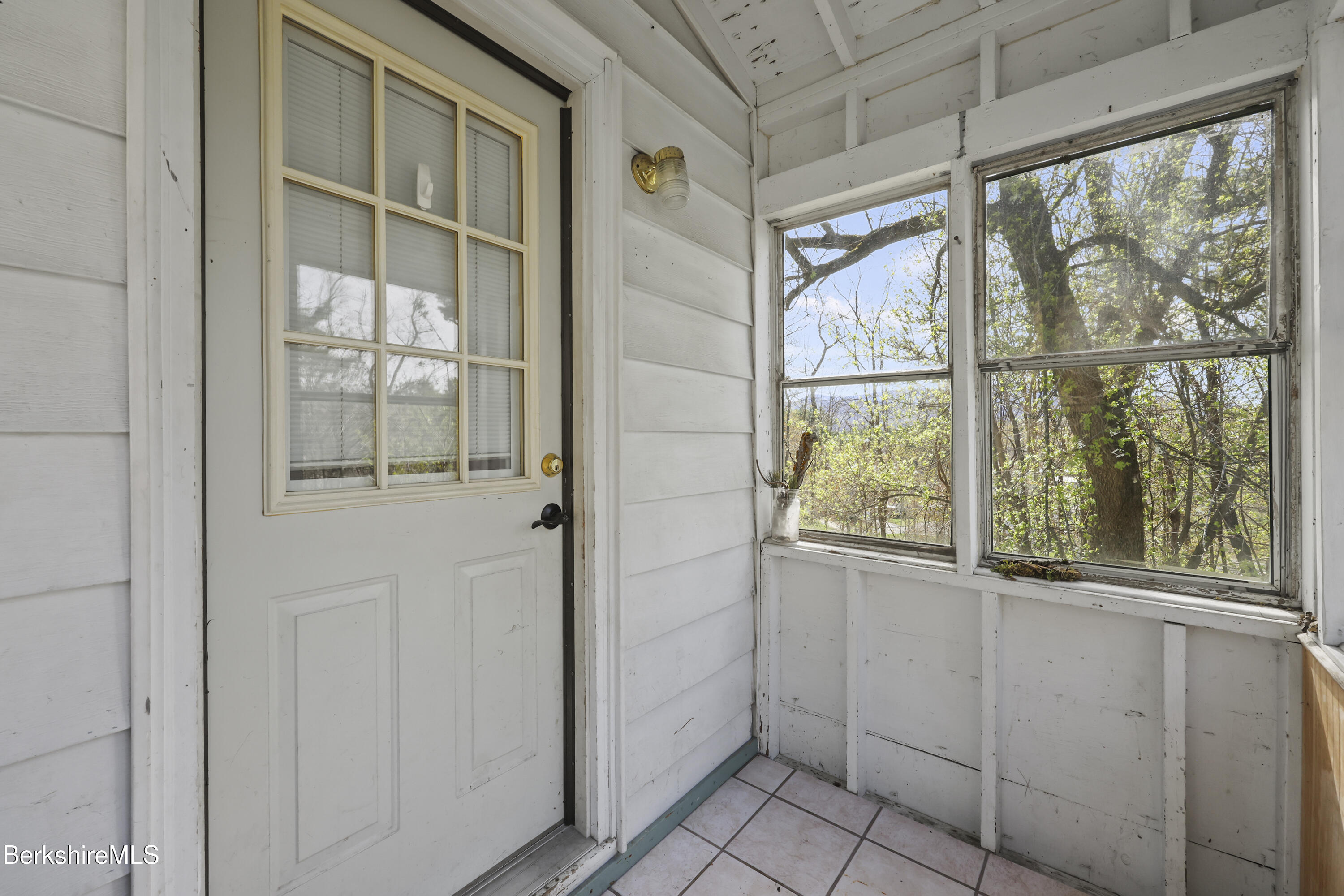 798 Mohawk Trail North Adams, MA 01247 - Photo 2 of 15 Mud Room