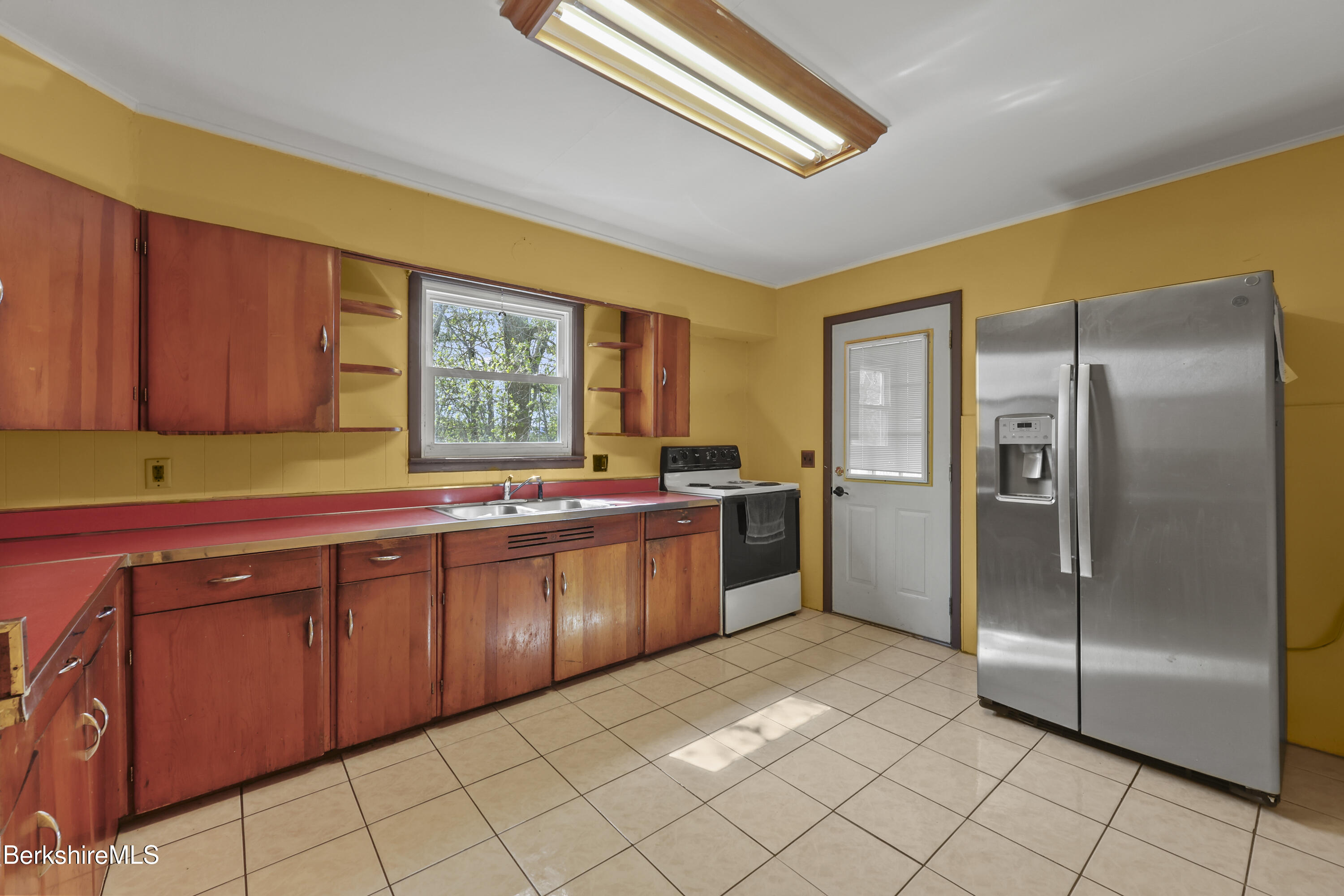 798 Mohawk Trail North Adams, MA 01247 - Photo 3 of 15 Kitchen