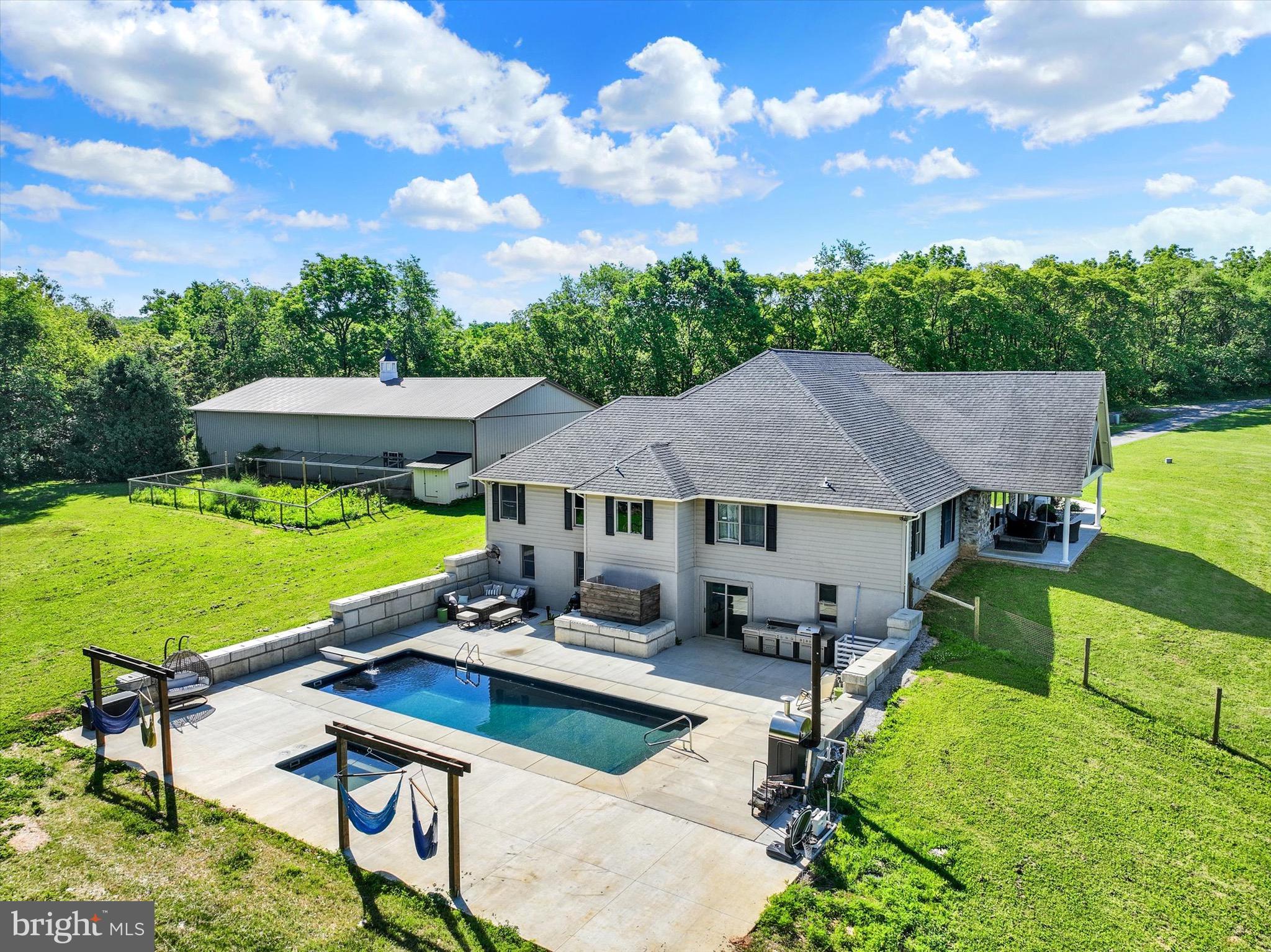 1685 Bahns Mill Road Windsor, PA 17366 - Photo 4 of 81