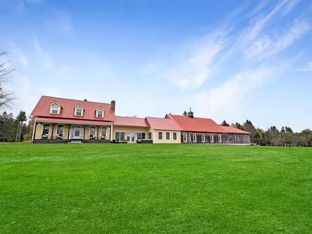 $895,000 | 386 South Hill Road, Colebrook, NH 03576