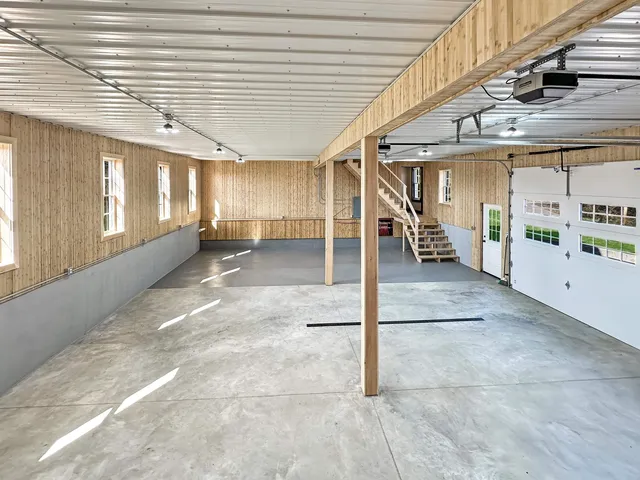 $895,000 | 386 South Hill Road, Colebrook, NH 03576