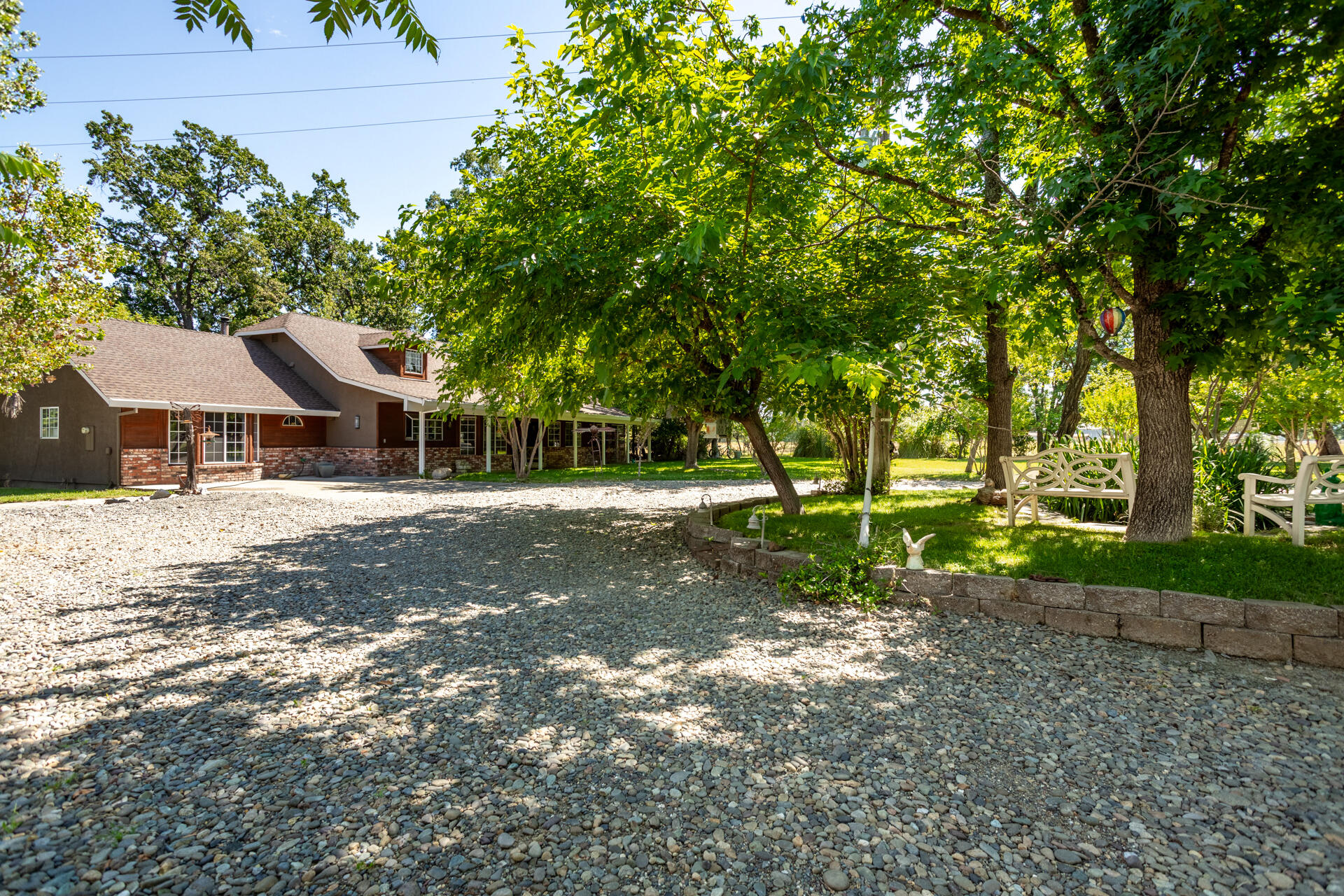 22712 Rovern Ranch Road Palo Cedro, CA 96073 - Photo 5 of 50 Driveway
