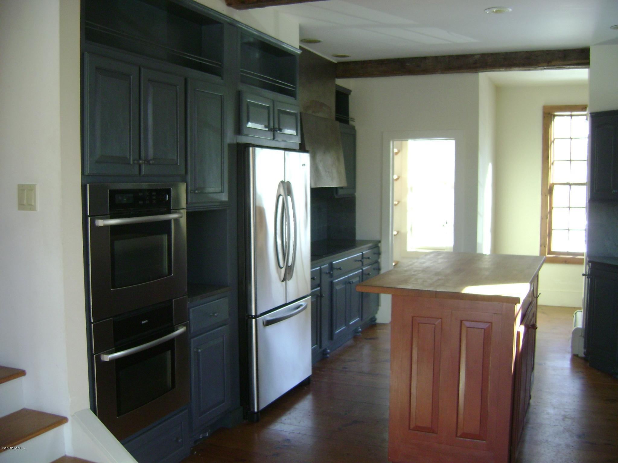 2540 Mason Hill Road Pownal, VT 05261 - Photo 3 of 38 002