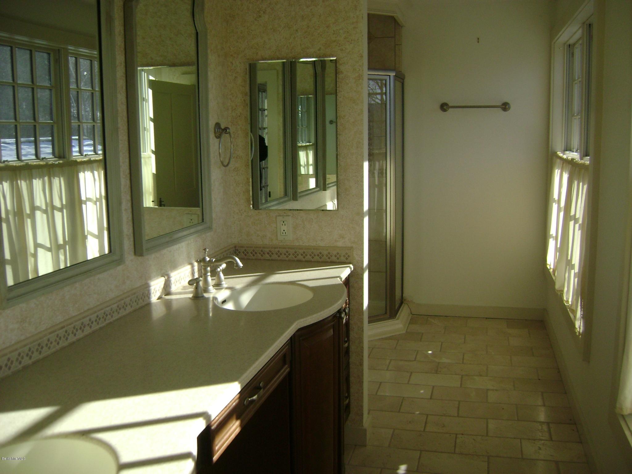 2540 Mason Hill Road Pownal, VT 05261 - Photo 7 of 38 007