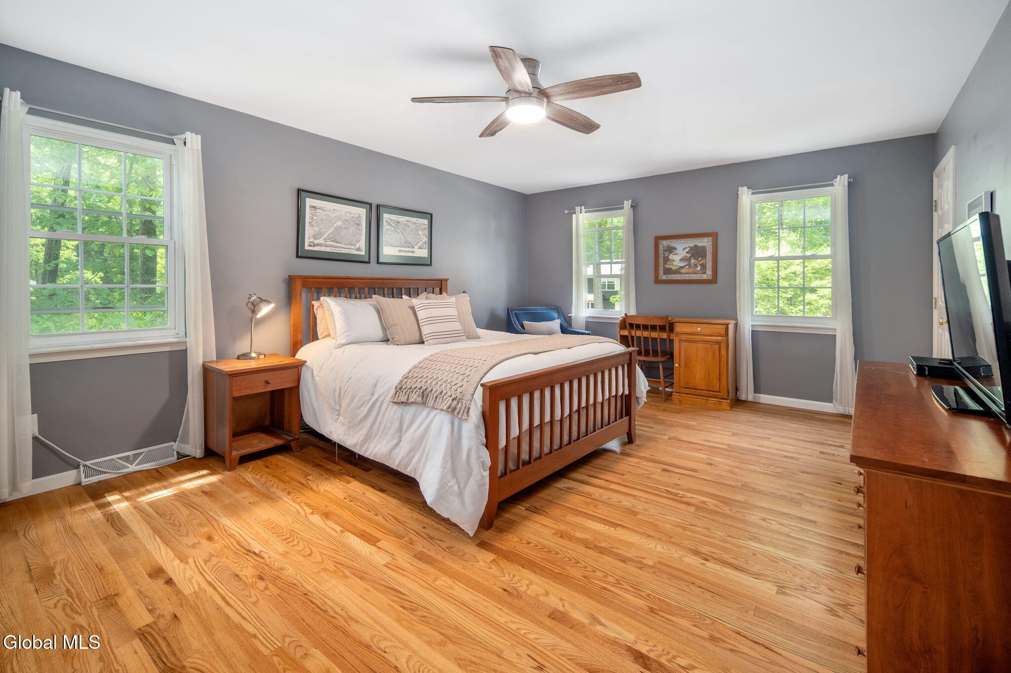106 Berwick Road Bethlehem, NY 12054 - Photo 18 of 37 29-106BerwickRd_29