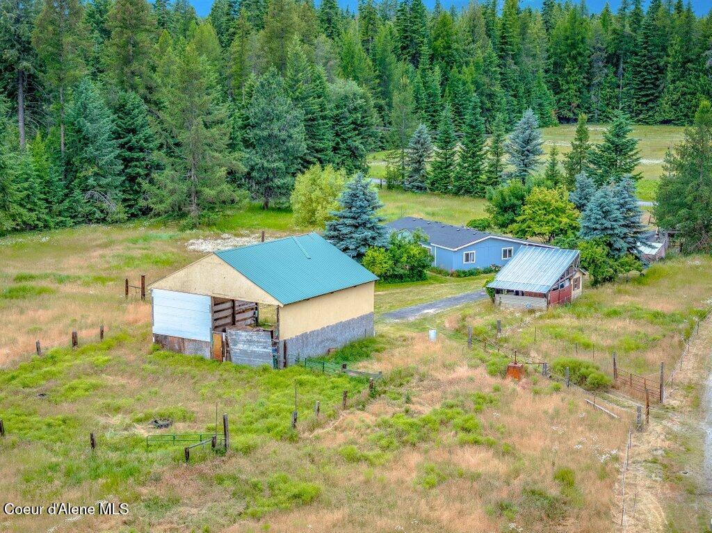 1822 Kootenai Trail Road Naples, ID 83847 - Photo 6 of 73 --52.jpg-SMALL