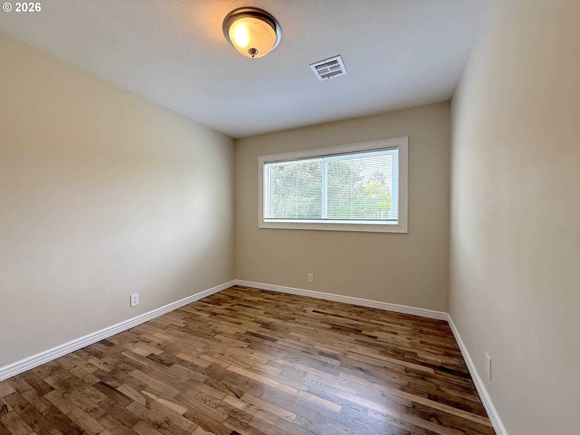 250 44th Street Springfield, OR 97478 - Photo 15 of 26 Bedroom