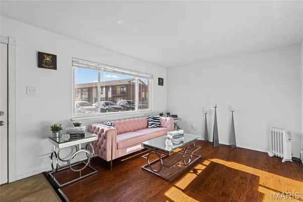 $95,500 | 7451 Hazelcrest Drive, Hazelwood, MO 63042